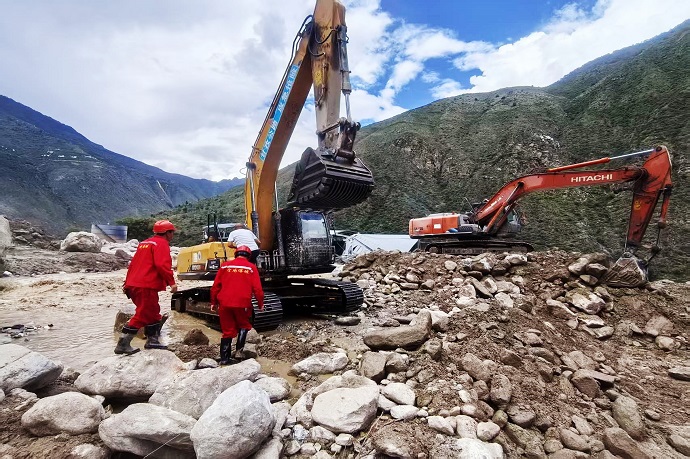 1761034701166533.jpg 巴底镇爆破抢险影像资料 (1)_副本.jpg